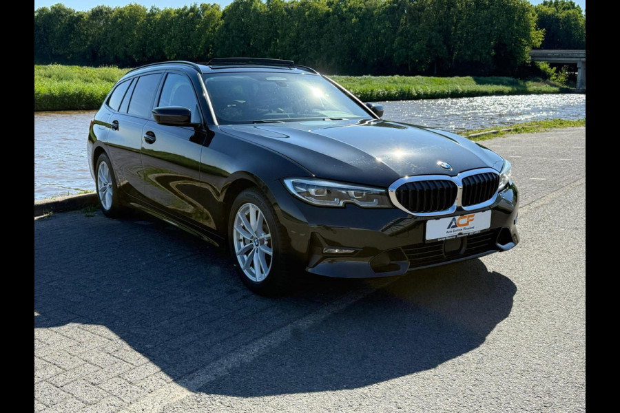 BMW 3 Serie Touring 330e High Executive Sportline / panorama