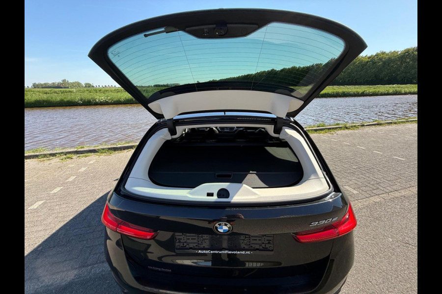 BMW 3 Serie Touring 330e High Executive Sportline / panorama