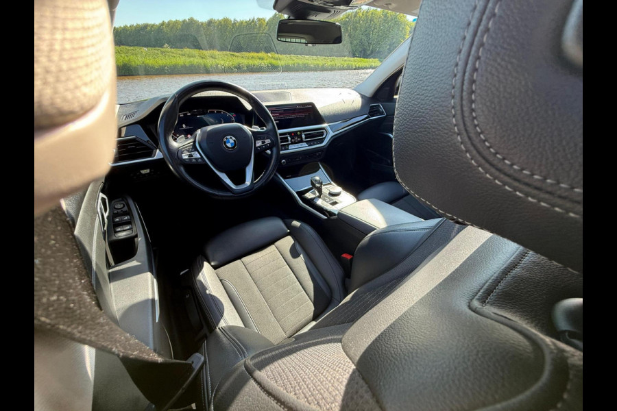 BMW 3 Serie Touring 330e High Executive Sportline / panorama