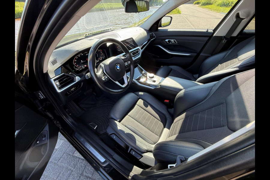 BMW 3 Serie Touring 330e High Executive Sportline / panorama