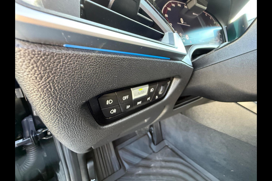 BMW 3 Serie Touring 330e High Executive Sportline / panorama