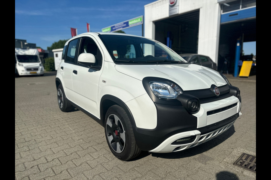 Fiat Panda 1.0 Hybrid Cross MY22 CITY PLUS (RIJKLAARPRIJS/BOVAG)