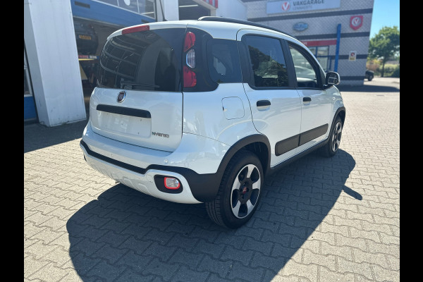 Fiat Panda 1.0 Hybrid Cross (BOVAG/RIJKLAARPRIJS)