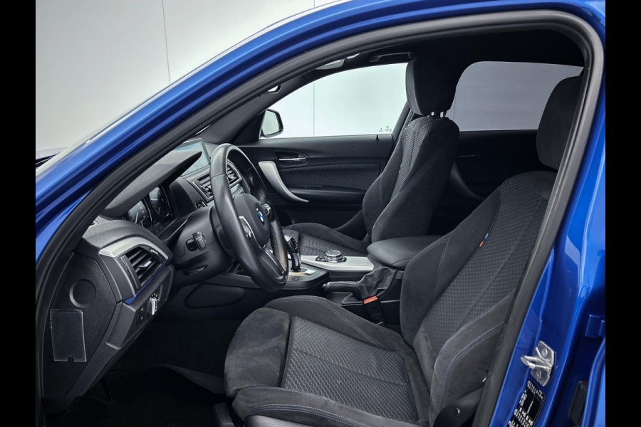 BMW 1-serie 118i Edition M Sport Shadow High Executive(Navi Prof, StoelV, Parkeersensoren V+A, Cruise Con, Etc)