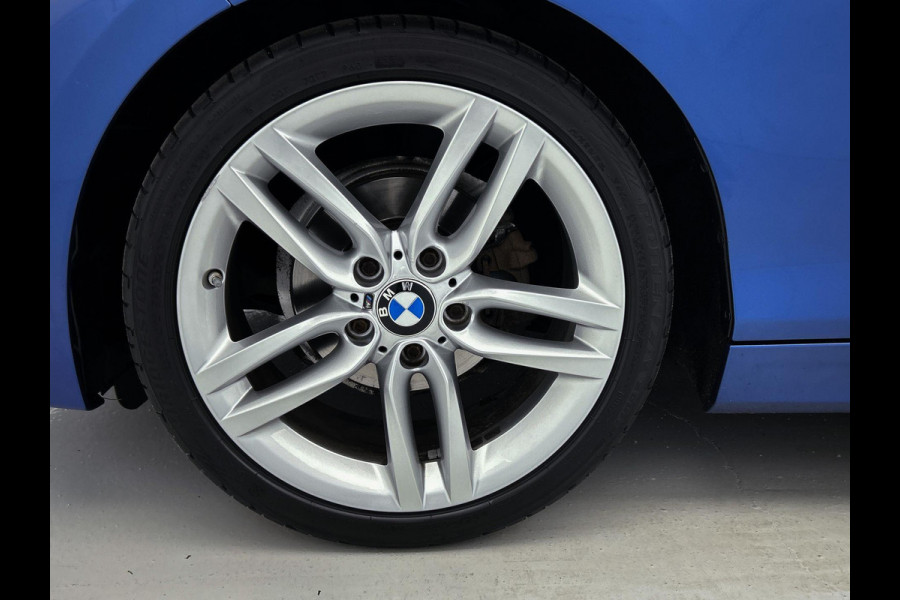 BMW 1-serie 118i Edition M Sport Shadow High Executive(Navi Prof, StoelV, Parkeersensoren V+A, Cruise Con, Etc)