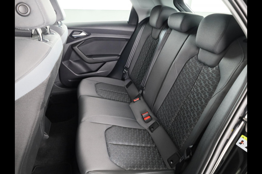 Audi A1 Sportback 25 TFSI Advanced edition 95pk S-tronic| Navigatie via App | Parkeersensoren voor en achter | Climatronic