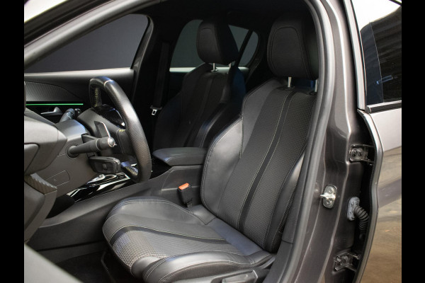 Peugeot 208 1.2 PureTech GT-Line (APPLE CARPLAY,NAVI,LED,SPORTSTOELEN,SFEER,CRUISE,CLIMATE,GETINT,CAMERA,3DVIEW,PDC,NETTESTAAT)
