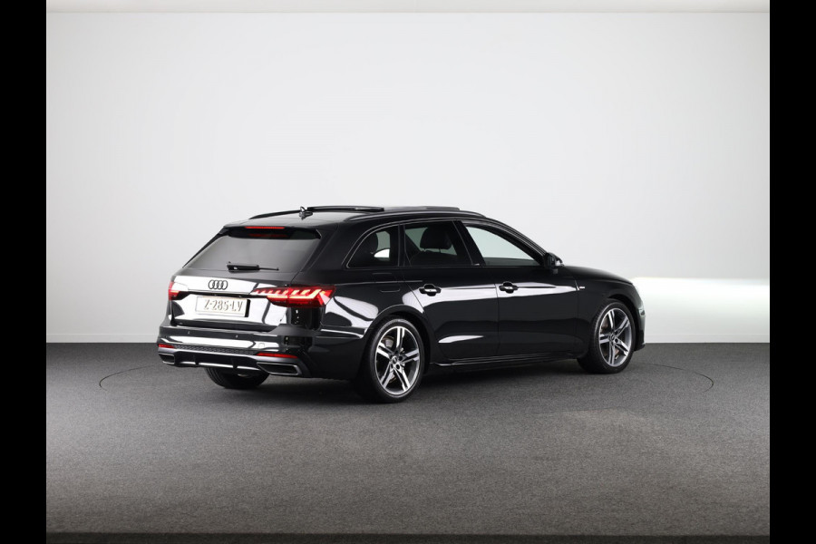 Audi A4 Avant 35 TFSI S edition Competition 150 pk S-tronic | Verlengde garantie | Navigatie | Panoramadak | Parkeersensoren | Stoelverwarming | S-Line |