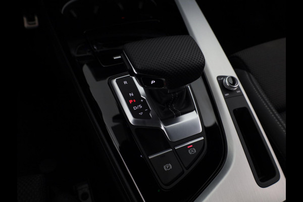 Audi A4 Avant 35 TFSI S edition Competition 150 pk S-tronic | Verlengde garantie | Navigatie | Panoramadak | Parkeersensoren | Stoelverwarming | S-Line |