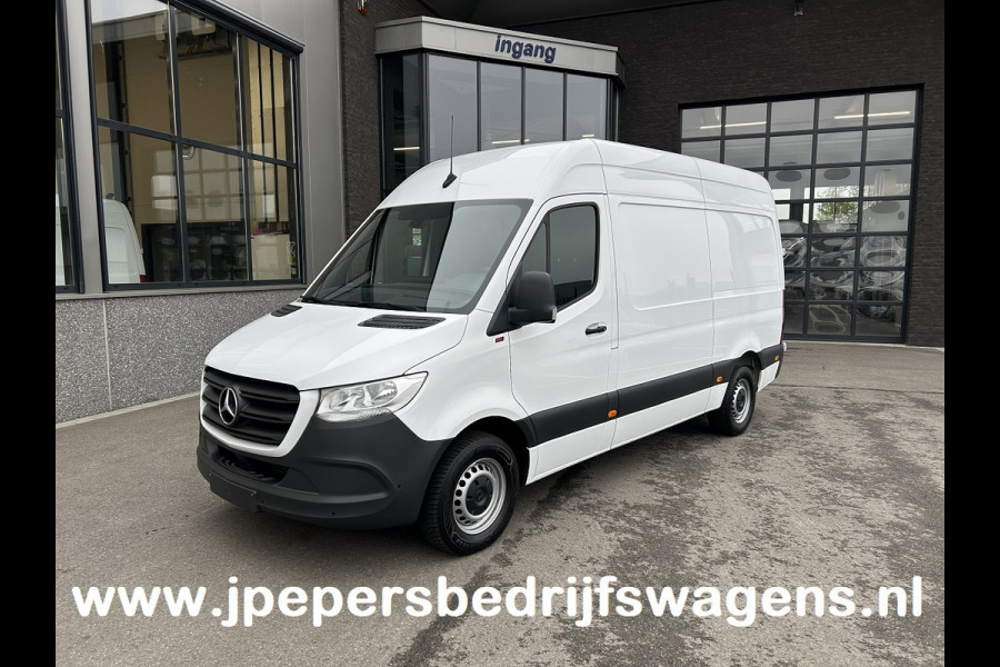 Mercedes-Benz Sprinter 317 CDI L2 H2 MBUX / Navigatie / Camera / Parkeersensoren / Cruise control / Airco / 270 Graden achterdeuren