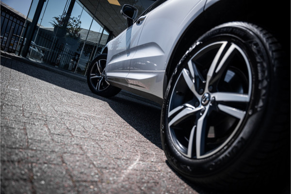 Volvo XC60 2.0 T5 R-Design Geartronic - Bussines Pack Connect - Winter-line