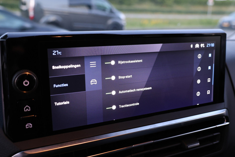 Peugeot Expert 2.0 BlueHDi 180PK L3 DC | 360 Camera | Lederen bekleding | CarPlay | Navigatie | Stoelverwarming | Stuurwielverwarming | Massage | Elek. stoel | Lane Assist |  Dodehoek detector | Dubbel Cabine