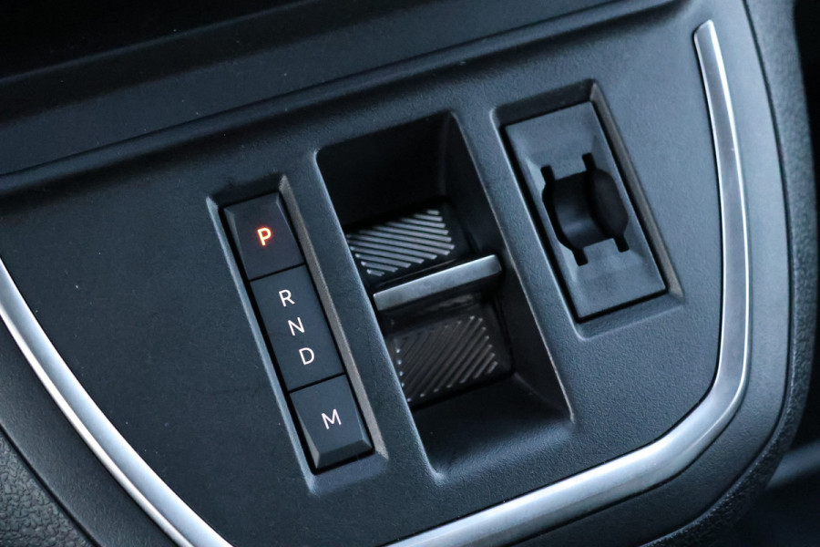 Peugeot Expert 2.0 BlueHDi 180PK L3 DC | 360 Camera | Lederen bekleding | CarPlay | Navigatie | Stoelverwarming | Stuurwielverwarming | Massage | Elek. stoel | Lane Assist |  Dodehoek detector | Dubbel Cabine