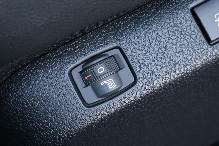 Peugeot Expert 2.0 BlueHDi 180PK L3 DC | 360 Camera | Lederen bekleding | CarPlay | Navigatie | Stoelverwarming | Stuurwielverwarming | Massage | Elek. stoel | Lane Assist |  Dodehoek detector | Dubbel Cabine