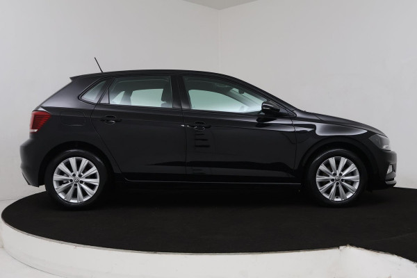 Volkswagen Polo 1.0 TSI Highline (PARKEERSENSOREN, NAVIGATIE, CRUISE ADAPTIEF, AUTOMAAT, NL-AUTO)