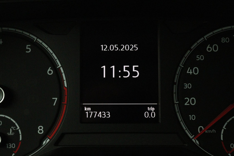 Volkswagen Polo 1.0 TSI Highline (PARKEERSENSOREN, NAVIGATIE, CRUISE ADAPTIEF, AUTOMAAT, NL-AUTO)
