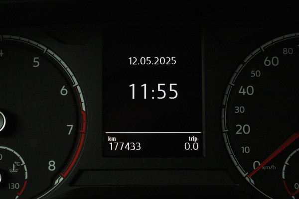 Volkswagen Polo 1.0 TSI Highline (PARKEERSENSOREN, NAVIGATIE, CRUISE ADAPTIEF, AUTOMAAT, NL-AUTO)