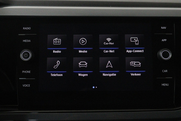 Volkswagen Polo 1.0 TSI Highline (PARKEERSENSOREN, NAVIGATIE, CRUISE ADAPTIEF, AUTOMAAT, NL-AUTO)