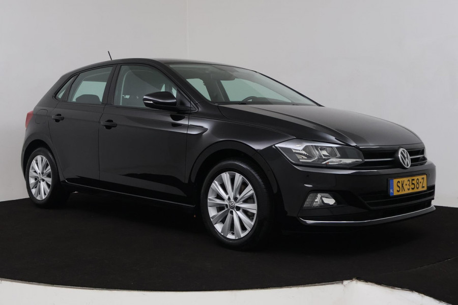 Volkswagen Polo 1.0 TSI Highline (PARKEERSENSOREN, NAVIGATIE, CRUISE ADAPTIEF, AUTOMAAT, NL-AUTO)