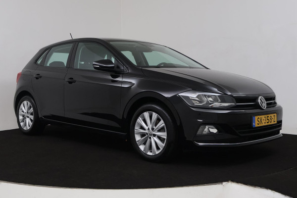 Volkswagen Polo 1.0 TSI Highline (PARKEERSENSOREN, NAVIGATIE, CRUISE ADAPTIEF, AUTOMAAT, NL-AUTO)