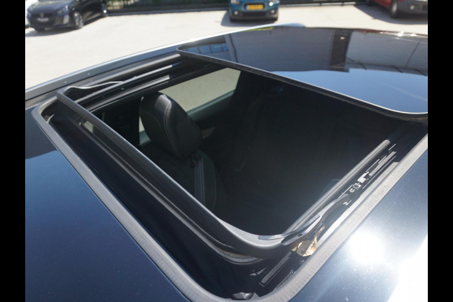 Peugeot 3008 1.6 HYbrid4 300 GT Panoramadak