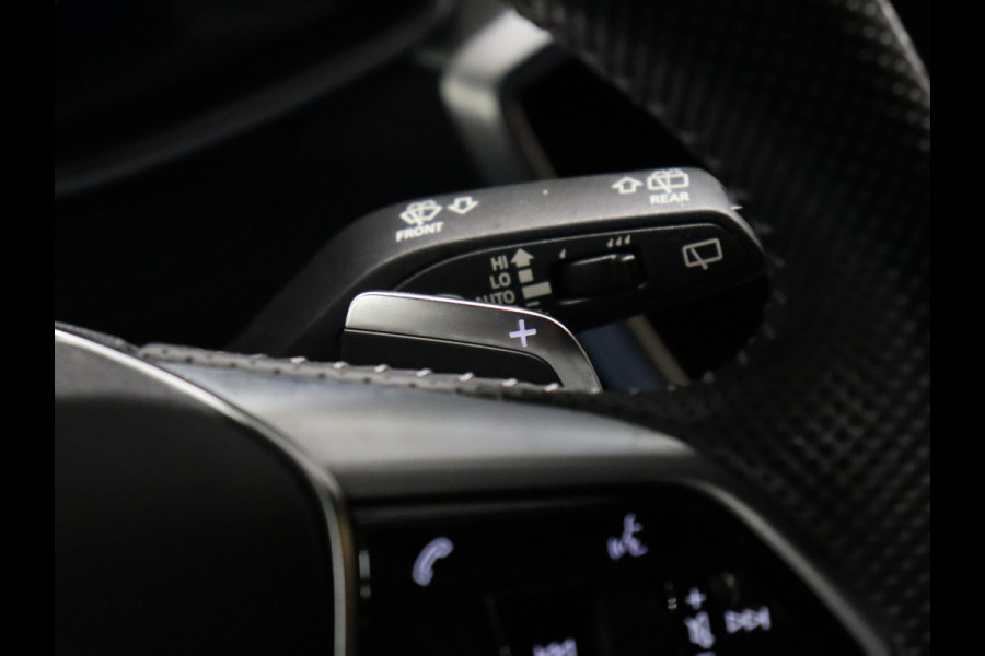 Audi A6 Avant 55 TFSI e quattro Competition [DIGITAL DASH, ADAPTIVE CRUISE CONTROL, CAMERA + TOP VIEUW, MEMORY SEATS, STOELMASSAGE, CLIMATE CONTROL, FLIPPERS,  STOELVERWARMING V+A, TREKHAAK, ELEK... ACHTERKLEP, NAVIGATIE, NIEUWSTAAT]