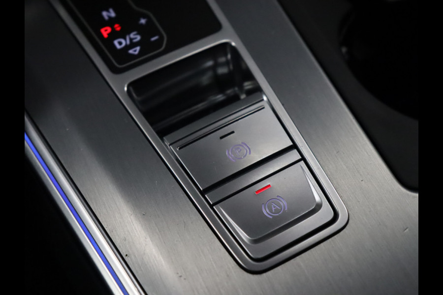 Audi A6 Avant 55 TFSI e quattro Competition [DIGITAL DASH, ADAPTIVE CRUISE CONTROL, CAMERA + TOP VIEUW, MEMORY SEATS, STOELMASSAGE, CLIMATE CONTROL, FLIPPERS,  STOELVERWARMING V+A, TREKHAAK, ELEK... ACHTERKLEP, NAVIGATIE, NIEUWSTAAT]