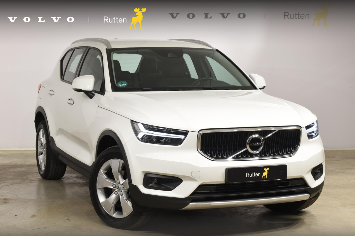 Volvo XC40 T2 129PK Business Pro / Navigatie / Parkeersensoren + Camera / Adaptieve Cruise Control / Stuur-Stoelverwarming / Elektrische Achterklep / LM Velgen Volvo XC40 T2 129PK Business Pro / Navigatie / Parkeersensoren + Camera / Adaptieve Cruise Control / Stuur-Stoelverwarming / Elektrische Achterklep / LM Velgen