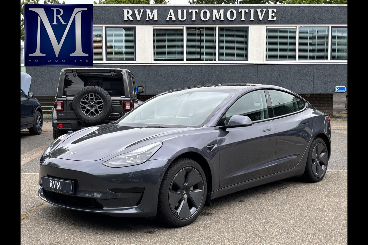 Tesla Model 3 Standard RWD Plus 60 kWh AUTOPILOT | LEDER | PANO Tesla Model 3 Standard RWD Plus 60 kWh AUTOPILOT | LEDER | PANO