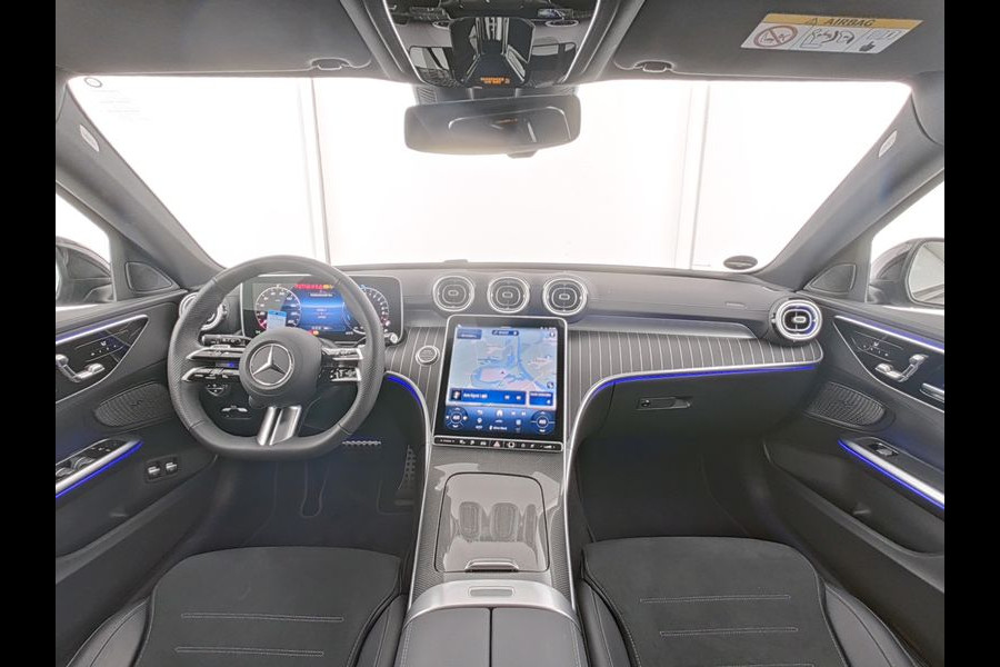 Mercedes-Benz C-Klasse Estate 300 e AMG Plug-In Hybride | Edition AMG-Line | Night Pakket | Trekhaak | Panorama Schuif-Kanteldak | Digital Licht | DC Laden | Stuur en Stoelverwarming | Inclusief 24 maanden MB Certified garantie voor Europa.