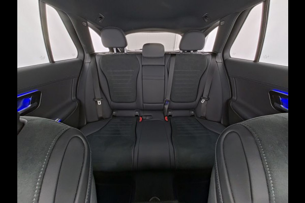 Mercedes-Benz C-Klasse Estate 300 e AMG Plug-In Hybride | Edition AMG-Line | Night Pakket | Trekhaak | Panorama Schuif-Kanteldak | Digital Licht | DC Laden | Stuur en Stoelverwarming | Inclusief 24 maanden MB Certified garantie voor Europa.