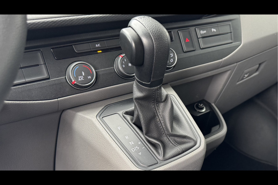 Volkswagen Transporter 2.0 TDI L2H1 28 Highline DSG Dubbele Cabine | Lang