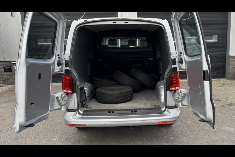Volkswagen Transporter 2.0 TDI L2H1 28 Highline DSG Dubbele Cabine | Lang