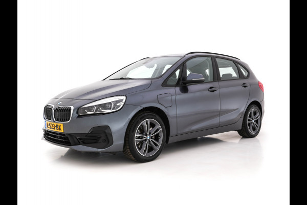 BMW 2 Serie Active Tourer 225xe iPerformance Executive (INCL-BTW) *DAKOTA-LEATHER | FULL-LED | HARMAN/KARDON-AUDIO  | HEATED-SPORT-SEATS | HEAD-UP | DAB+  | ECC | NAVI-FULLMAP | PDC | CRUISE | 17''ALU*