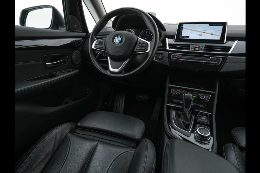 BMW 2 Serie Active Tourer 225xe iPerformance Executive (INCL-BTW) *DAKOTA-LEATHER | FULL-LED | HARMAN/KARDON-AUDIO  | HEATED-SPORT-SEATS | HEAD-UP | DAB+  | ECC | NAVI-FULLMAP | PDC | CRUISE | 17''ALU*