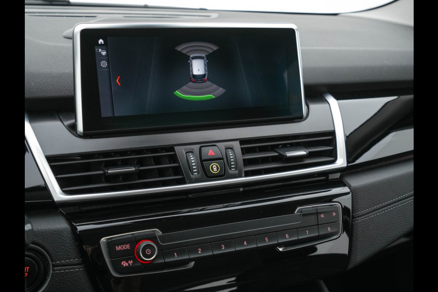 BMW 2 Serie Active Tourer 225xe iPerformance Executive (INCL-BTW) *DAKOTA-LEATHER | FULL-LED | HARMAN/KARDON-AUDIO  | HEATED-SPORT-SEATS | HEAD-UP | DAB+  | ECC | NAVI-FULLMAP | PDC | CRUISE | 17''ALU*
