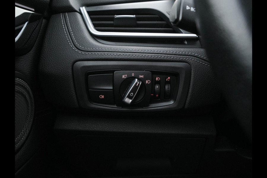 BMW 2 Serie Active Tourer 225xe iPerformance Executive (INCL-BTW) *DAKOTA-LEATHER | FULL-LED | HARMAN/KARDON-AUDIO  | HEATED-SPORT-SEATS | HEAD-UP | DAB+  | ECC | NAVI-FULLMAP | PDC | CRUISE | 17''ALU*