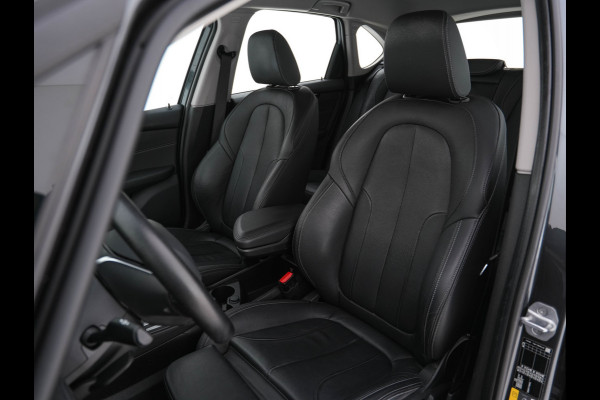 BMW 2 Serie Active Tourer 225xe iPerformance Executive (INCL-BTW) *DAKOTA-LEATHER | FULL-LED | HARMAN/KARDON-AUDIO  | HEATED-SPORT-SEATS | HEAD-UP | DAB+  | ECC | NAVI-FULLMAP | PDC | CRUISE | 17''ALU*