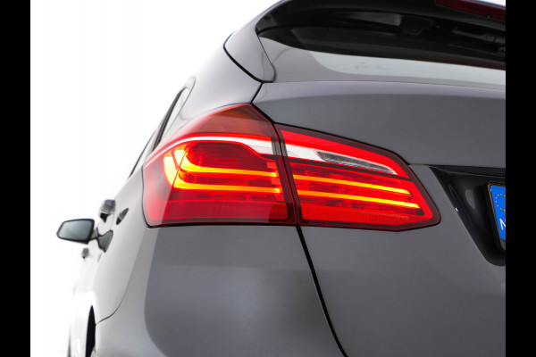 BMW 2 Serie Active Tourer 225xe iPerformance Executive (INCL-BTW) *DAKOTA-LEATHER | FULL-LED | HARMAN/KARDON-AUDIO  | HEATED-SPORT-SEATS | HEAD-UP | DAB+  | ECC | NAVI-FULLMAP | PDC | CRUISE | 17''ALU*