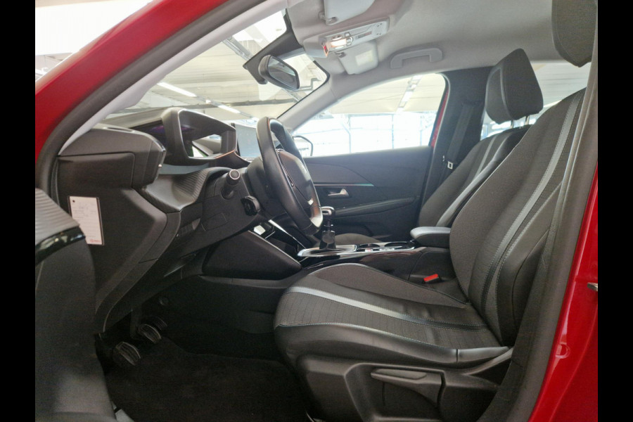 Peugeot 208 1.2 PureTech Blue Lease Allure 100 PK | Navigatie | Draadloze telefoonlader | Apple Carplay/Android Auto |