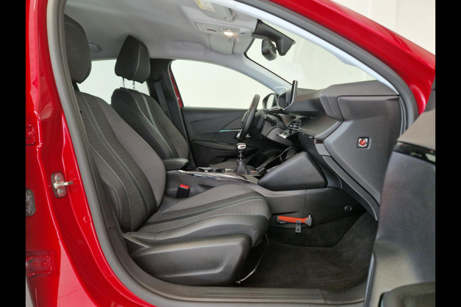 Peugeot 208 1.2 PureTech Blue Lease Allure 100 PK | Navigatie | Draadloze telefoonlader | Apple Carplay/Android Auto |