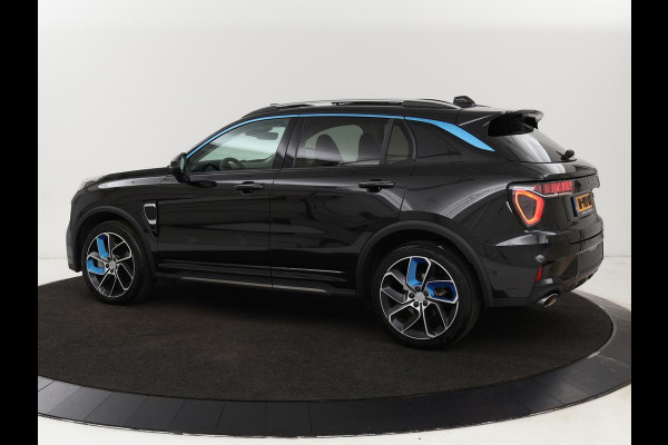 Lynk & Co 01 1.5 | Panoramadak | Navi | Achteruitrijcamera | CarPlay | Cruise Control Adaptief | Draadloze Telefoonlader | Stoelverwarming | DAB