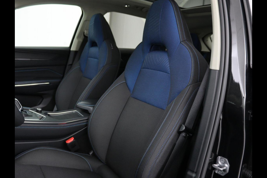 Lynk & Co 01 1.5 | Panoramadak | Navi | Achteruitrijcamera | CarPlay | Cruise Control Adaptief | Draadloze Telefoonlader | Stoelverwarming | DAB