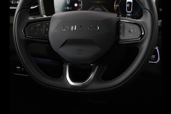 Lynk & Co 01 1.5 | Panoramadak | Navi | Achteruitrijcamera | CarPlay | Cruise Control Adaptief | Draadloze Telefoonlader | Stoelverwarming | DAB
