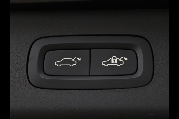 Lynk & Co 01 1.5 | Panoramadak | Navi | Achteruitrijcamera | CarPlay | Cruise Control Adaptief | Draadloze Telefoonlader | Stoelverwarming | DAB