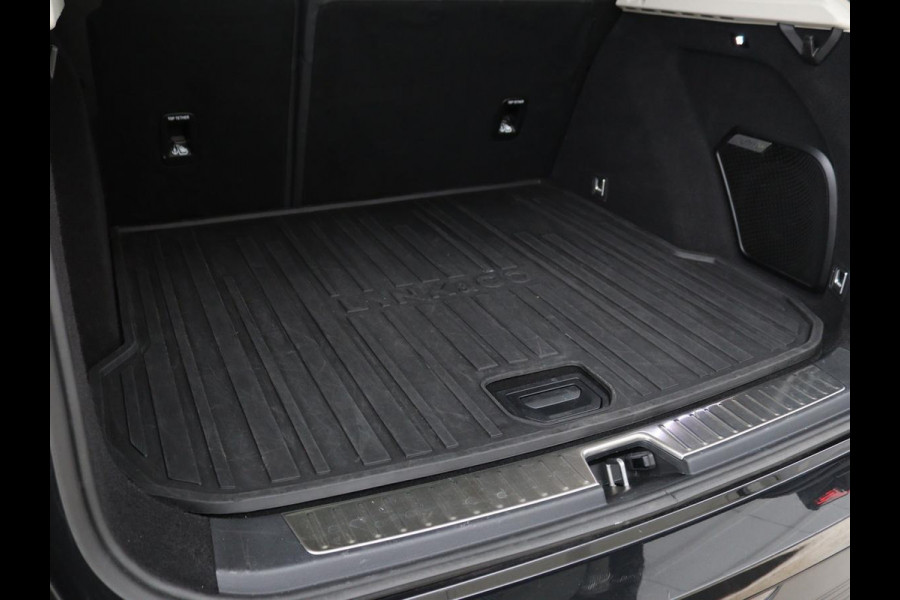 Lynk & Co 01 1.5 | Panoramadak | Navi | Achteruitrijcamera | CarPlay | Cruise Control Adaptief | Draadloze Telefoonlader | Stoelverwarming | DAB