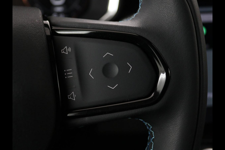 Lynk & Co 01 1.5 | Panoramadak | Navi | Achteruitrijcamera | CarPlay | Cruise Control Adaptief | Draadloze Telefoonlader | Stoelverwarming | DAB