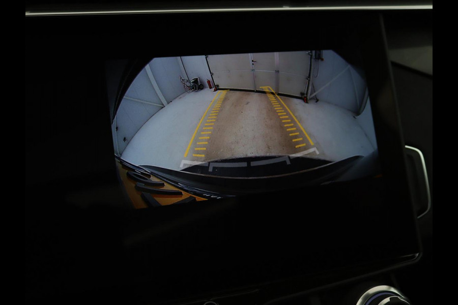 Lynk & Co 01 1.5 | Panoramadak | Navi | Achteruitrijcamera | CarPlay | Cruise Control Adaptief | Draadloze Telefoonlader | Stoelverwarming | DAB