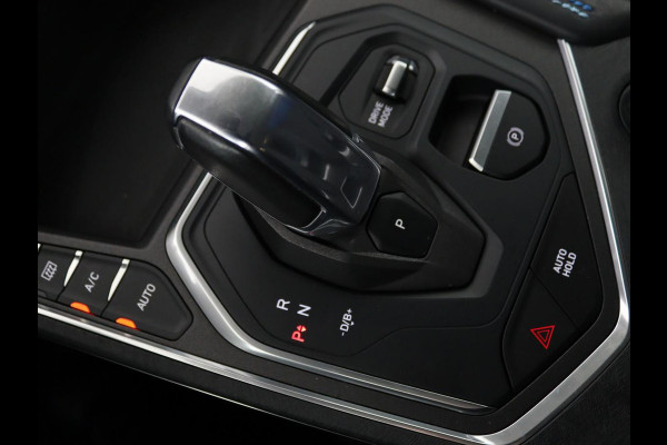 Lynk & Co 01 1.5 | Panoramadak | Navi | Achteruitrijcamera | CarPlay | Cruise Control Adaptief | Draadloze Telefoonlader | Stoelverwarming | DAB