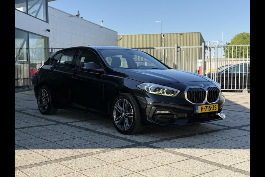 BMW 1-serie 116d Executive Ed. | Navi | Apple Carplay | Trekhaak |